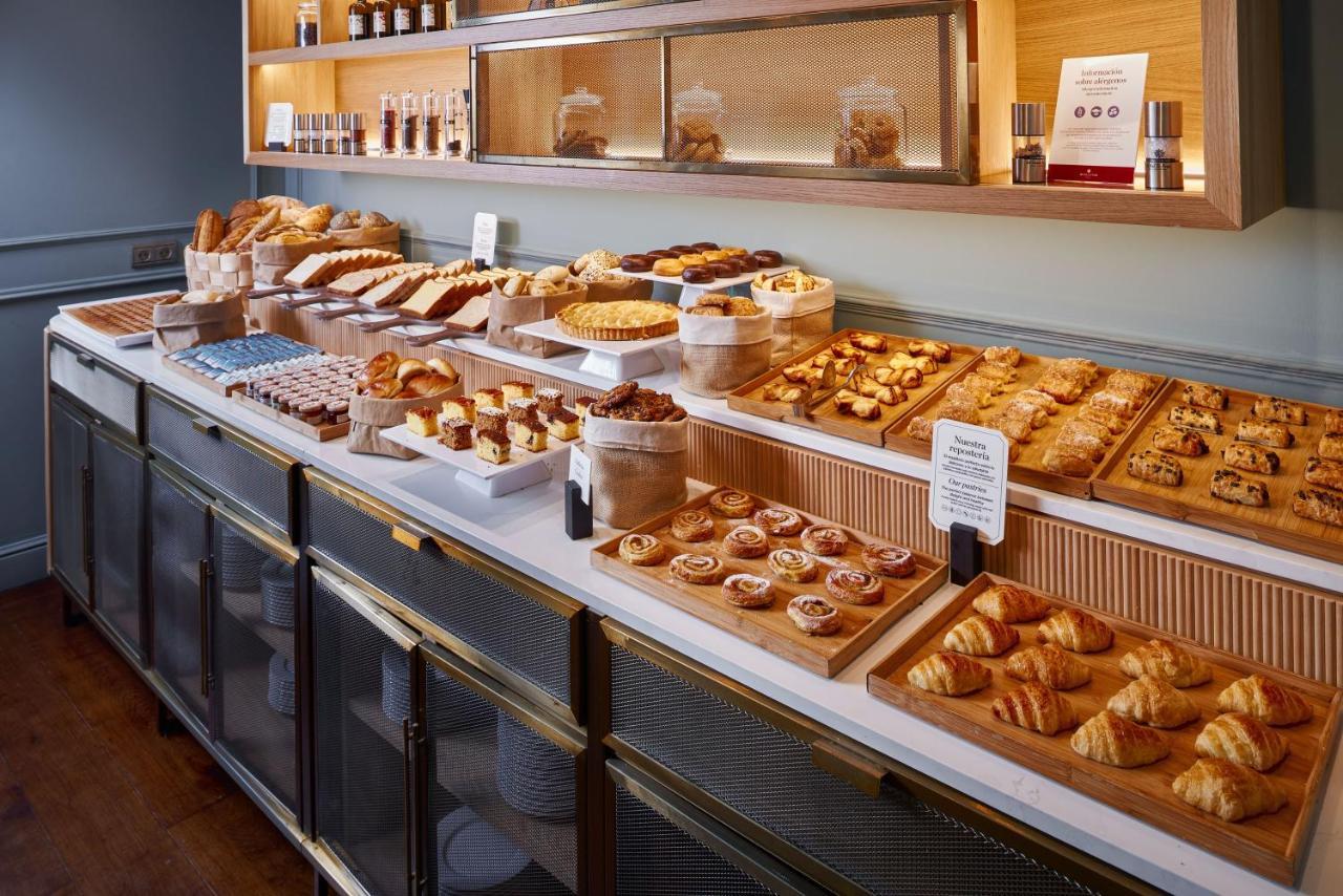 Palacio De Aviles Affiliated By Melia Bagian luar foto Bakery
