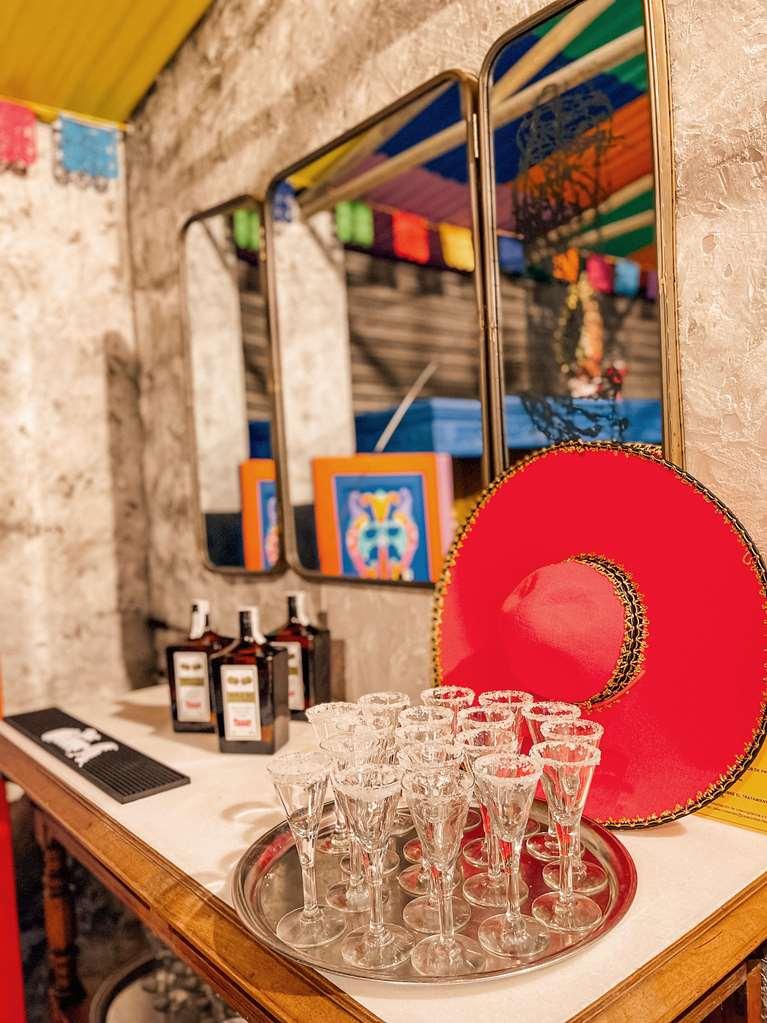 Palacio De Aviles Affiliated By Melia Restoran foto The bar at the Museum of Modern Art
