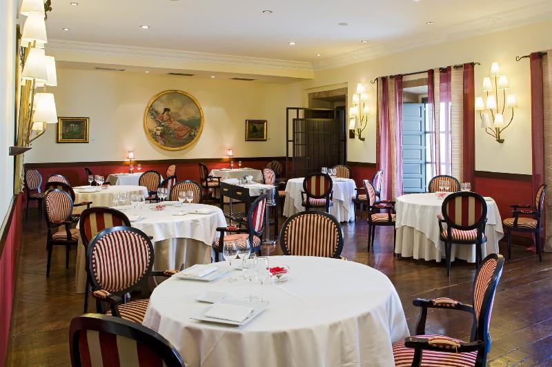 Palacio De Aviles Affiliated By Melia Bagian luar foto Restaurant