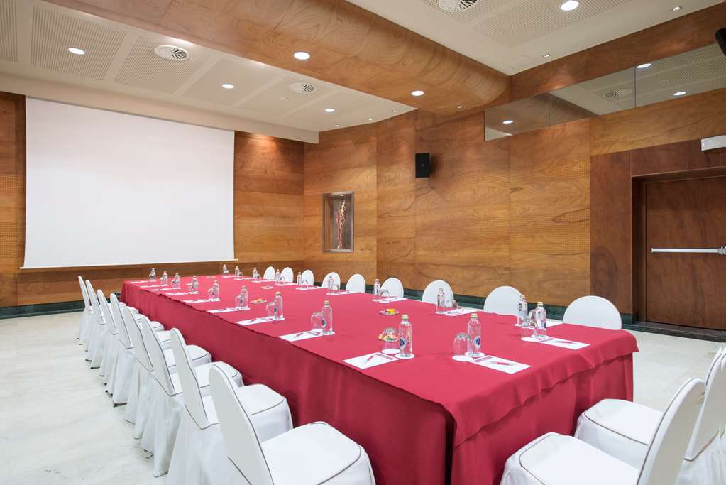 Palacio De Aviles Affiliated By Melia Bagian luar foto Meeting room